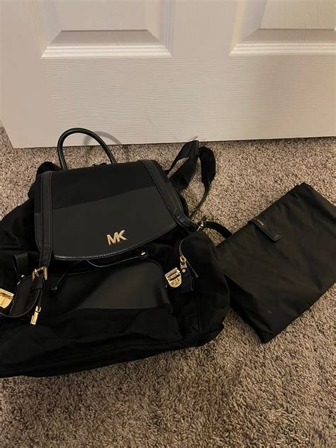 michael kors diaper b